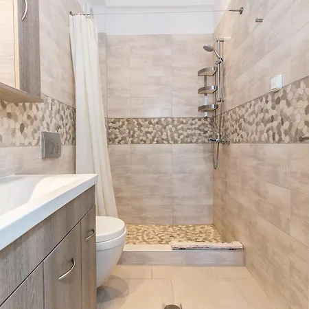 Maria Naxos -with New Hot Tub Naxos City